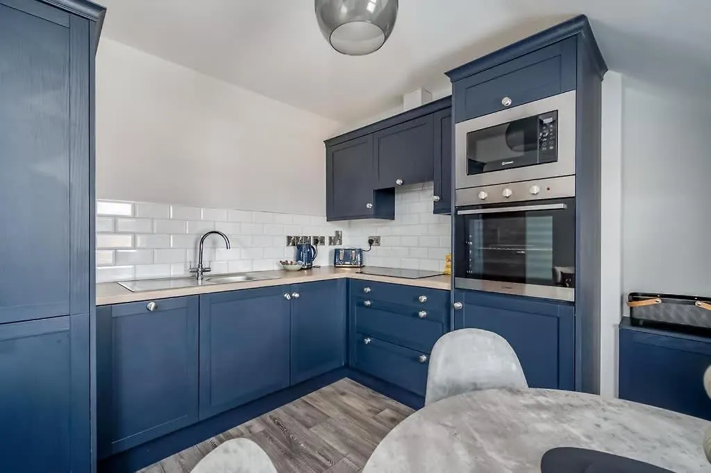 Central Belfast Apartments - The Malone Suites