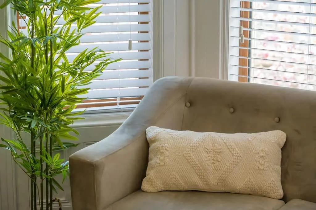 Central Belfast Apartments - The Malone Suites 0*,  United Kingdom