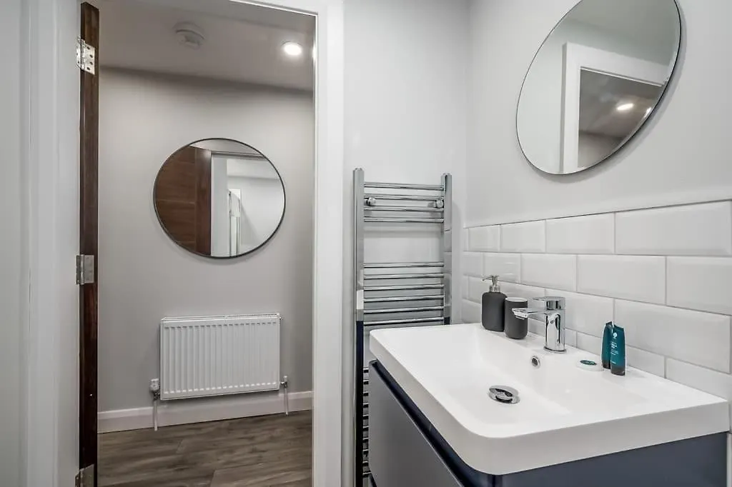 Central Belfast Apartments - The Malone Suites 0*,  United Kingdom