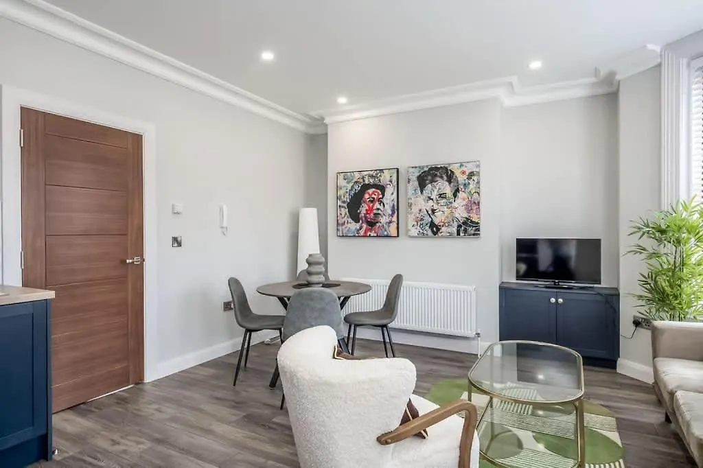 Central Belfast Apartments - The Malone Suites United Kingdom