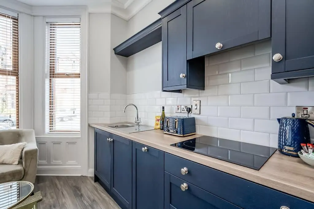 Central Belfast Apartments - The Malone Suites