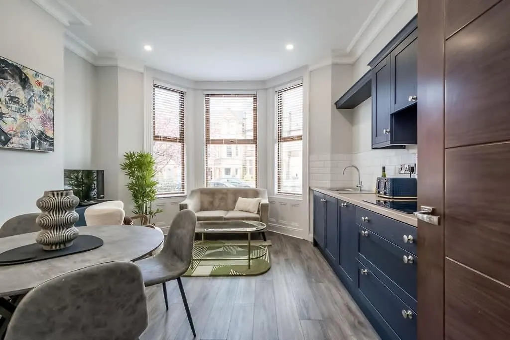 Central Belfast Apartments - The Malone Suites United Kingdom